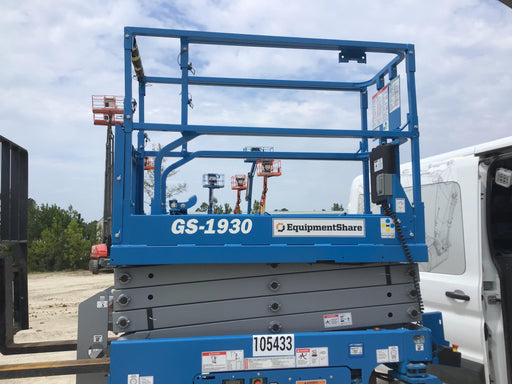 2020 Genie GS-1930 Solid Non Marking Tires, Beacon, Folding rails with half height swing gate