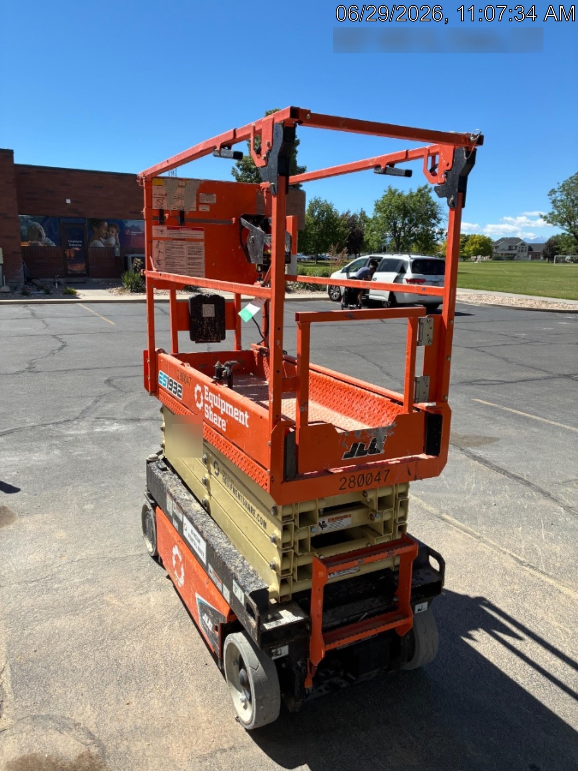 2022 JLG ES1932