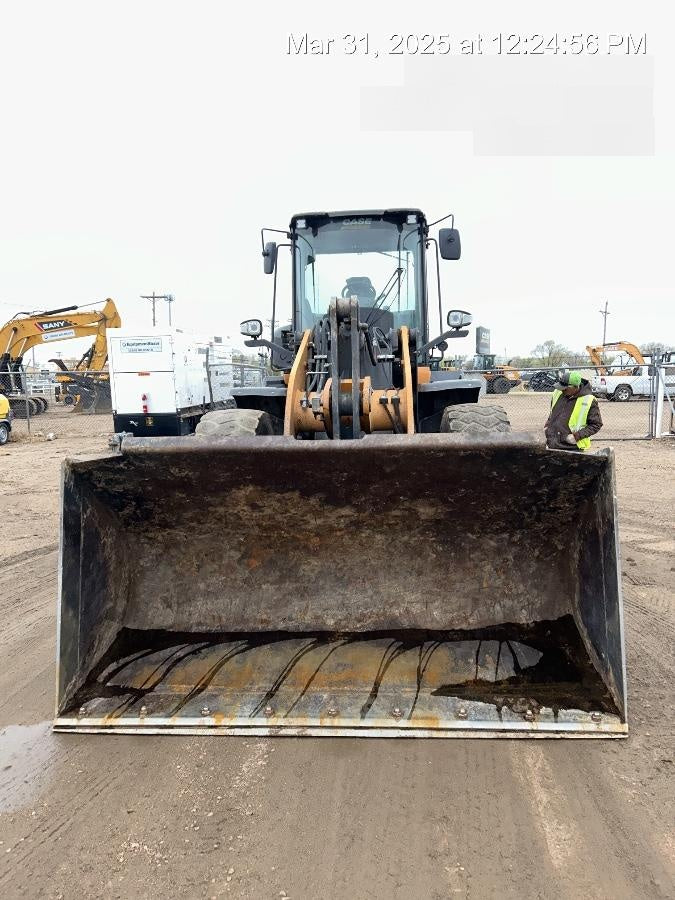 2021 CASE 721G