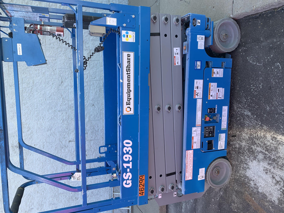 2019 Genie GS-1930 Fixed rails with chain Entry