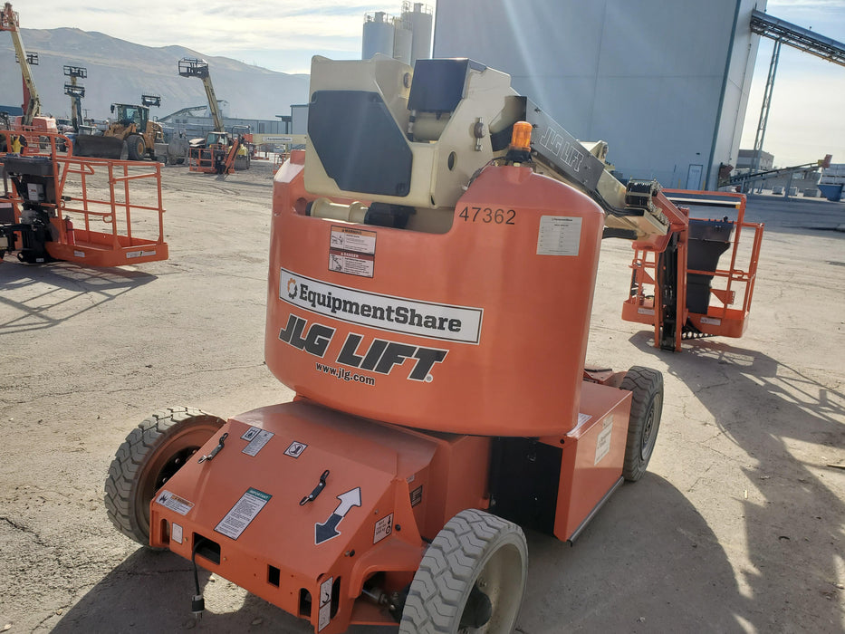 2019 JLG E400AJPN