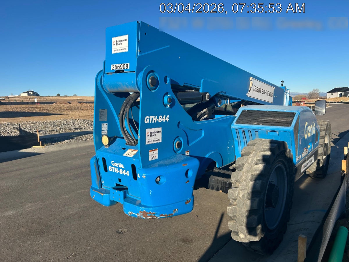 2022 GENIE GTH-844