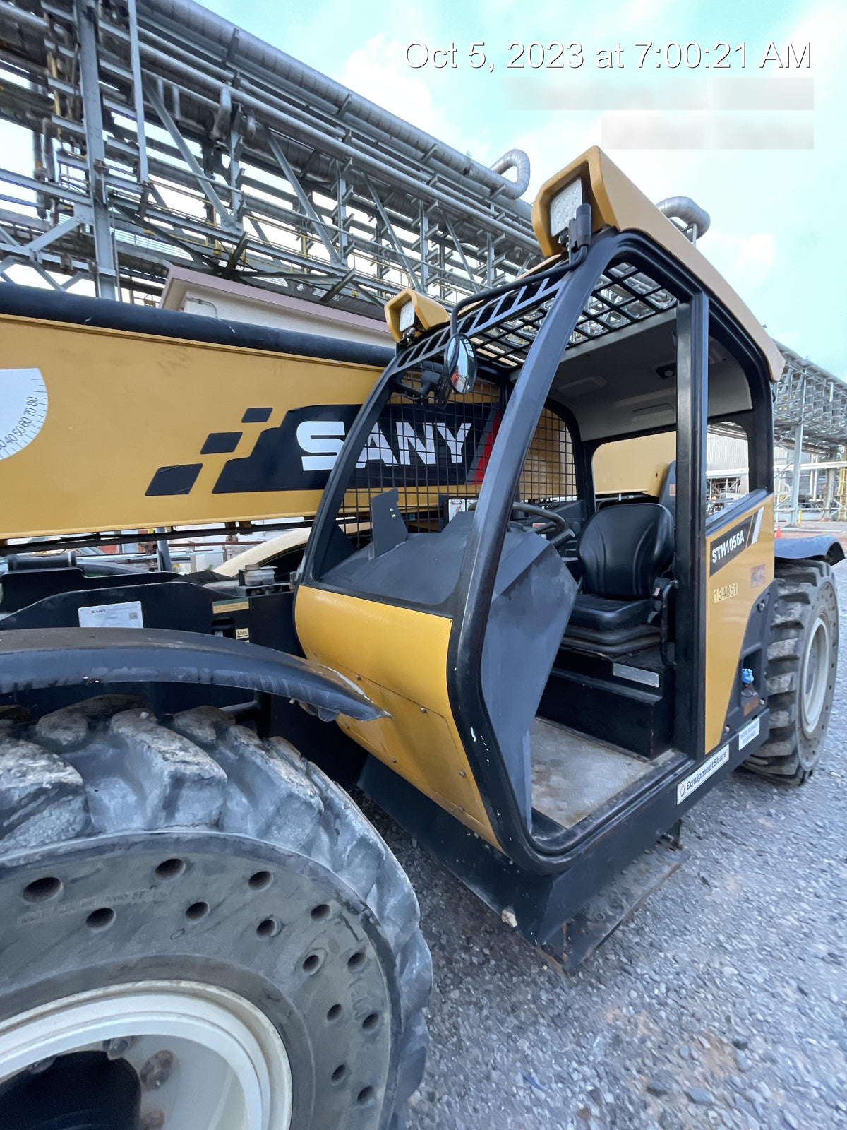 2021 SANY STH1056