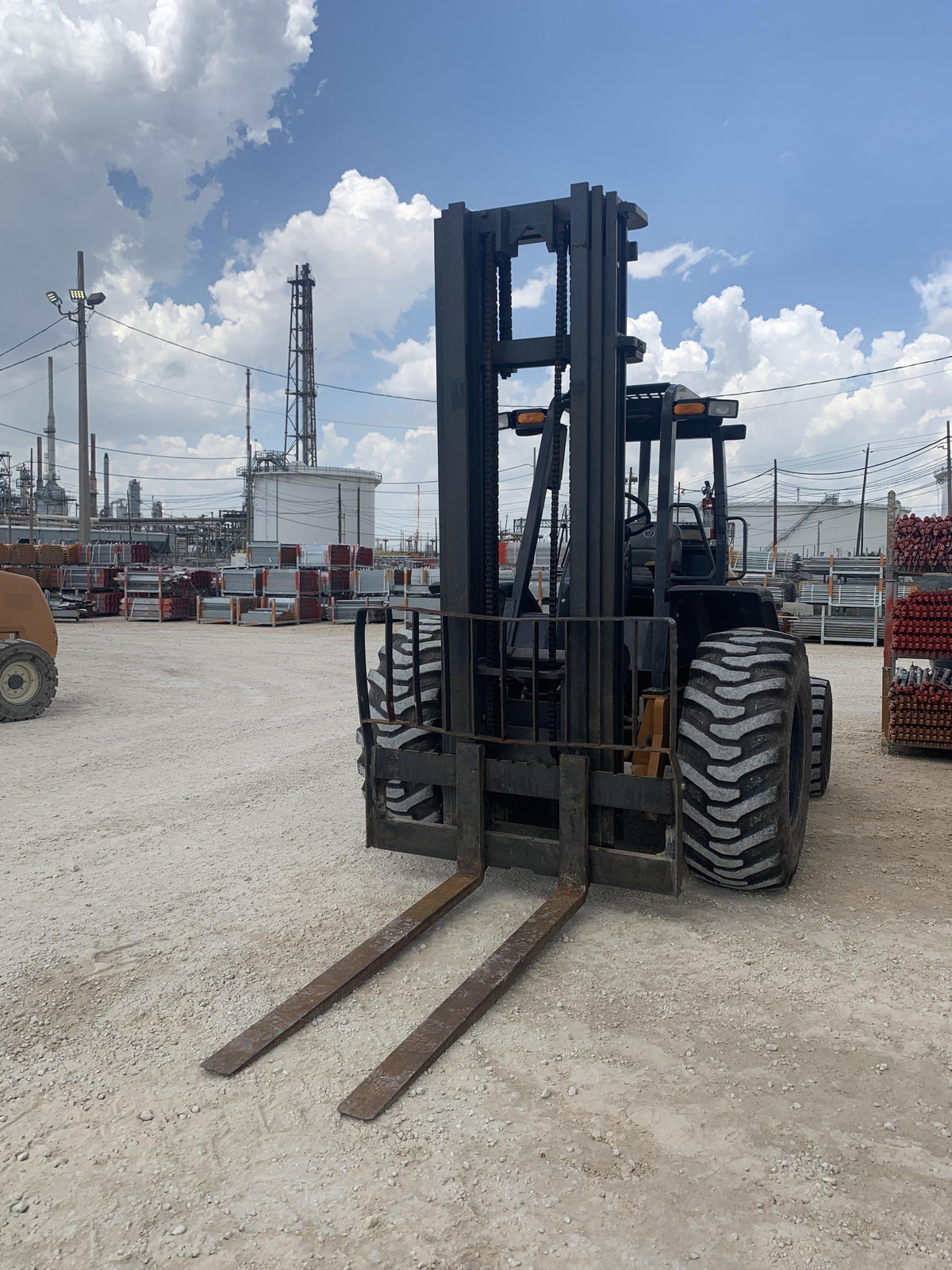 2021 CASE 588H