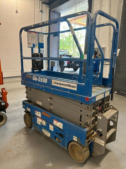 2020 Genie GS-1930 Fixed rails with chain entry gate - Pre A92.20