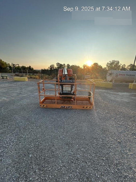 2019 JLG 660SJ