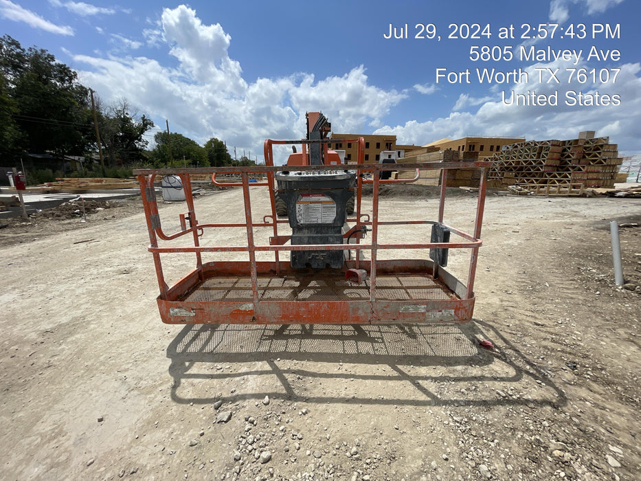 2016 JLG 660SJ