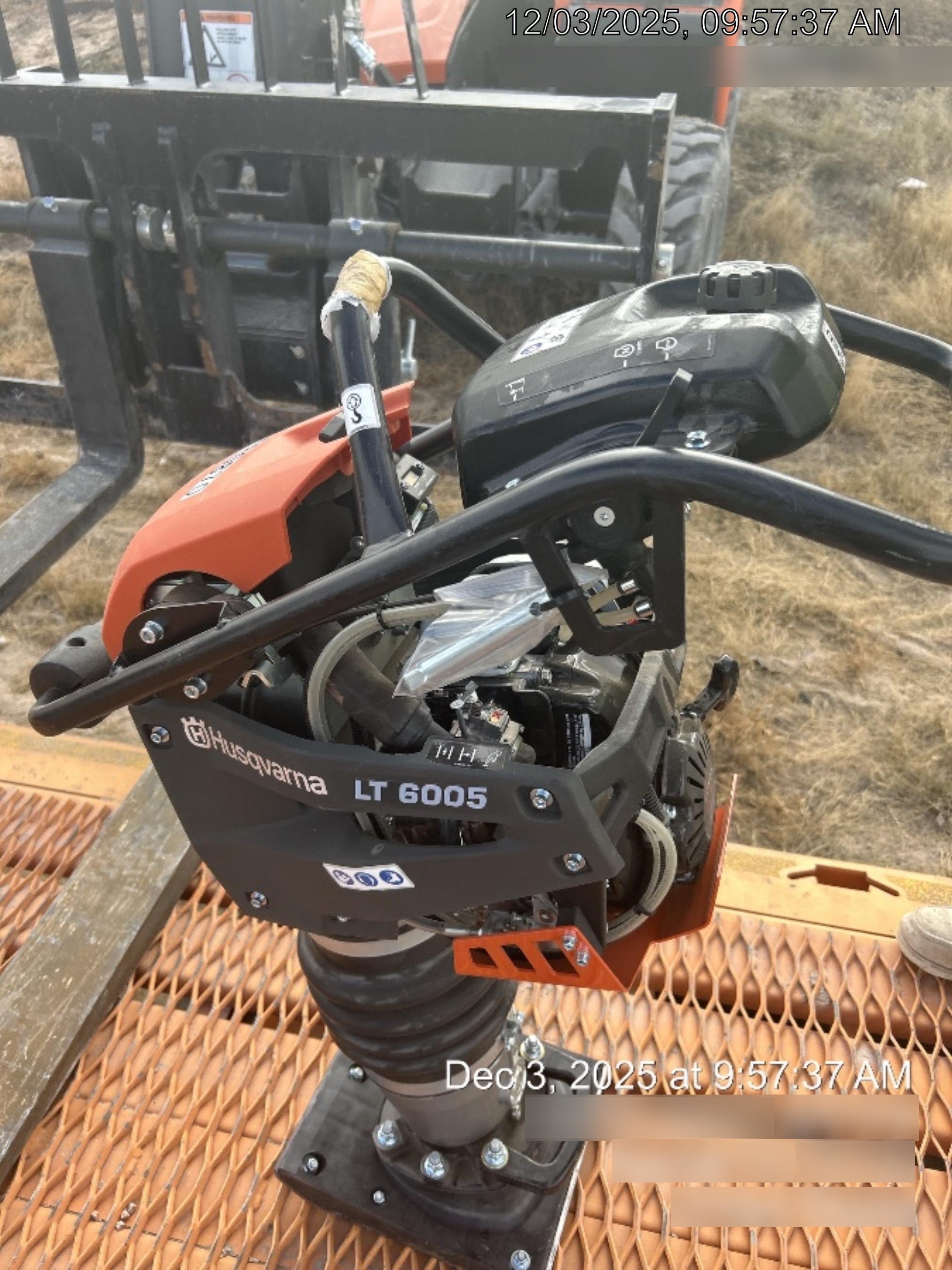 2025 HUSQVARNA LT6005