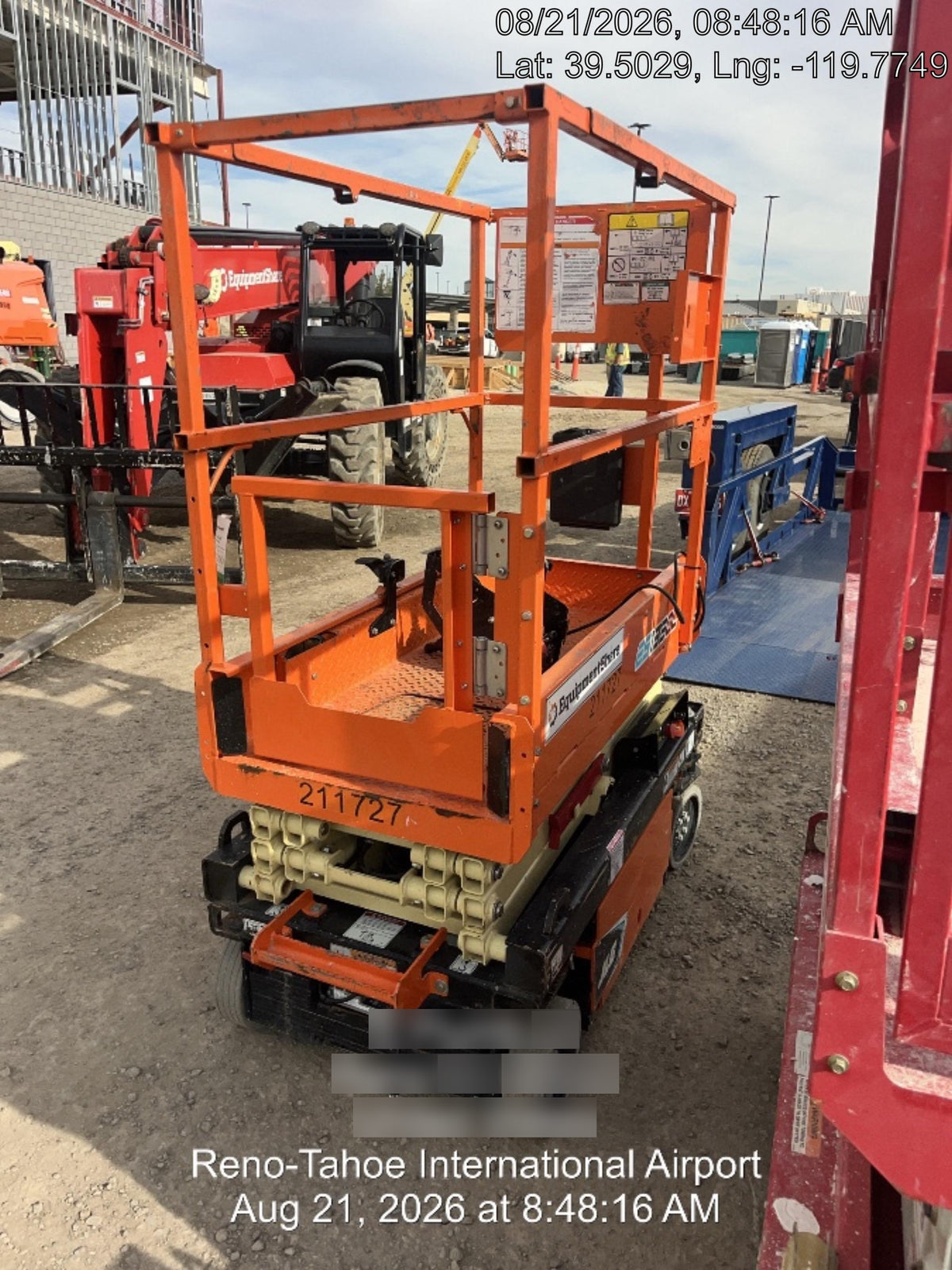 2022 JLG ES1330L