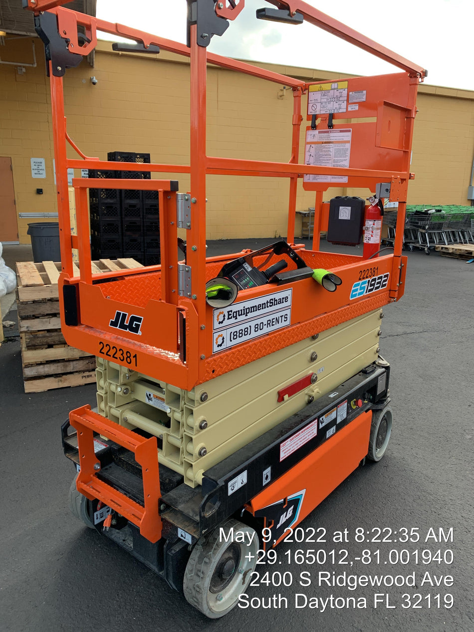 2022 JLG ES1932