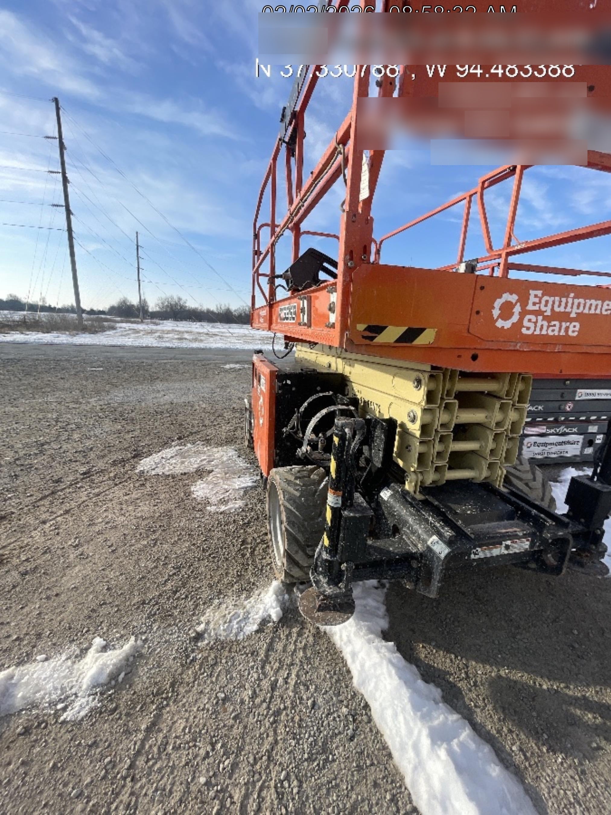 2022 JLG RT3369