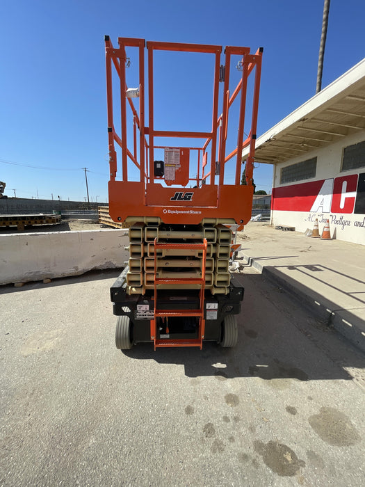 2022 JLG R4045