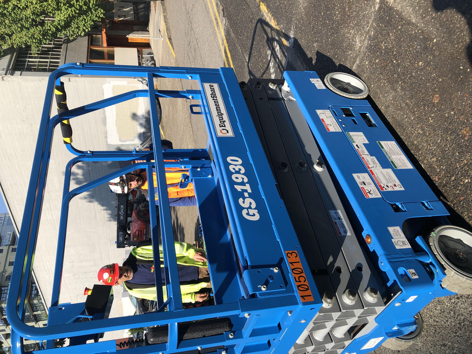 2020 Genie GS-1930 Fixed rails with chain entry gate - Pre A92.20, 800W Inverter