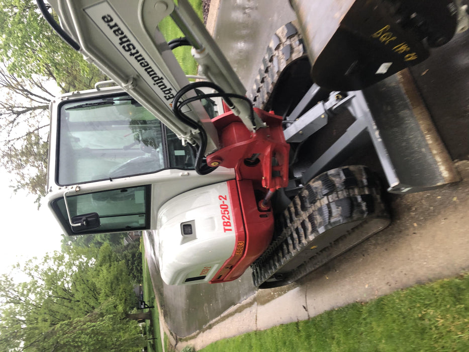 2020 TAKEUCHI TB250-2C