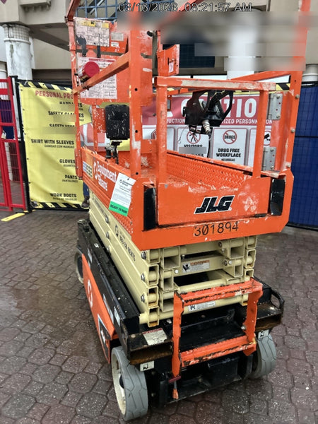 2023 JLG ES1932