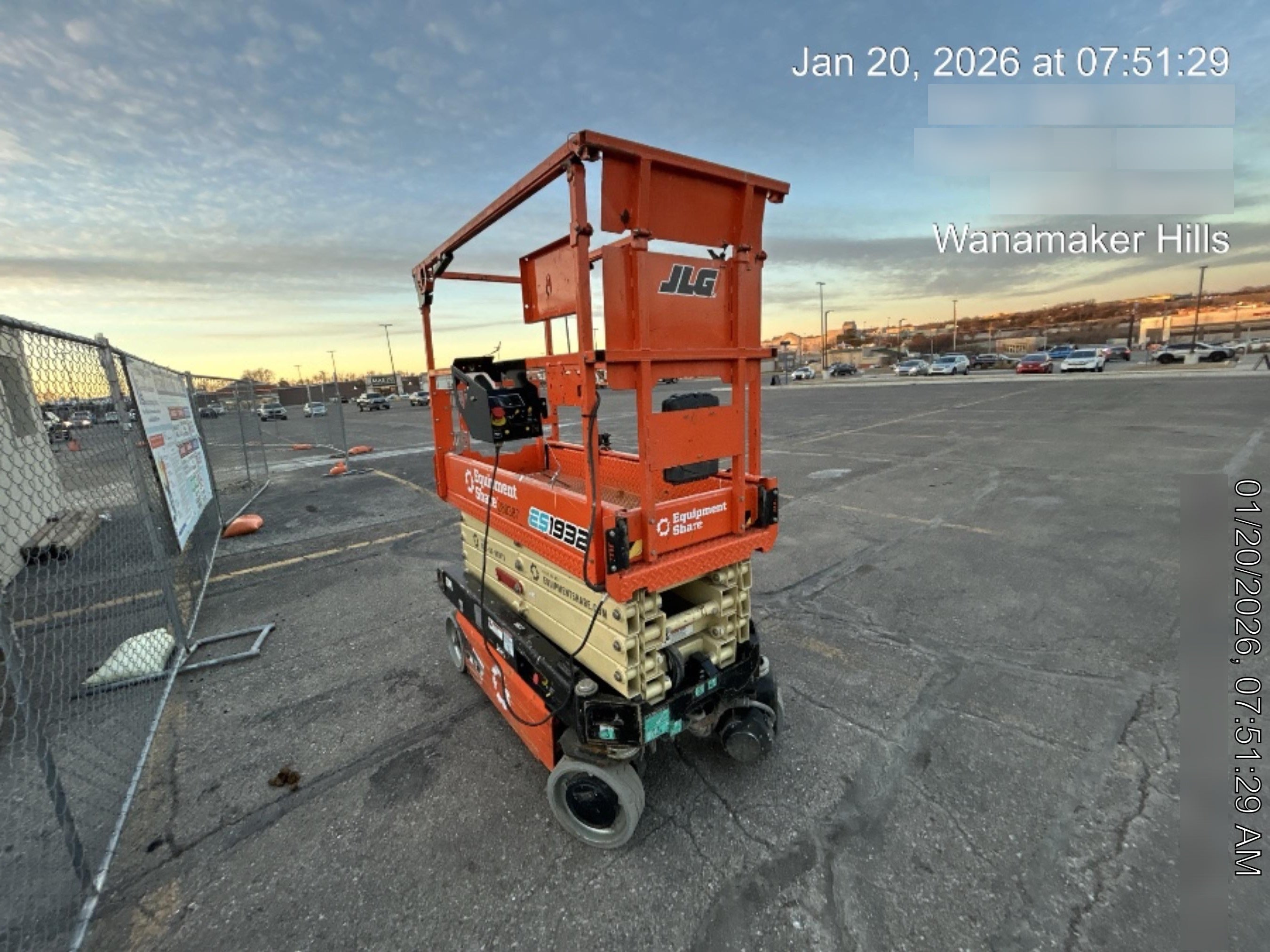 2022 JLG ES1932