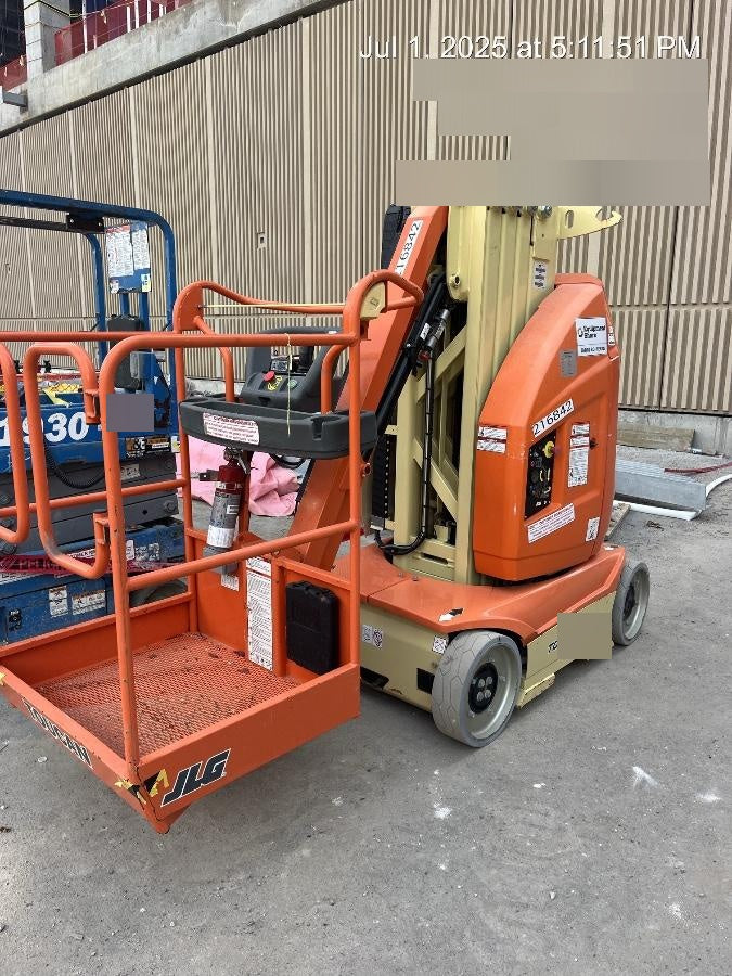 2022 JLG 26E