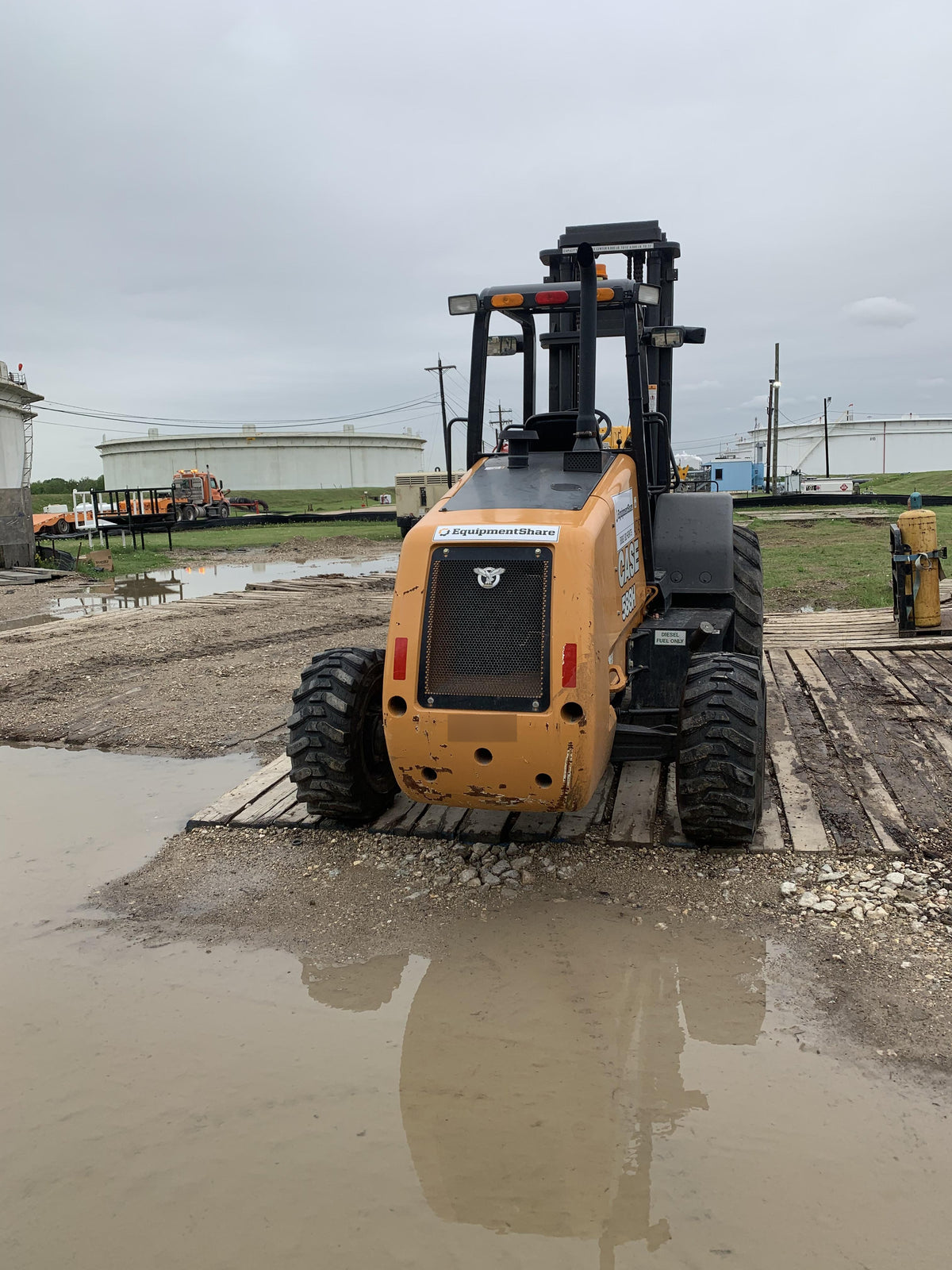 2019 CASE 588H