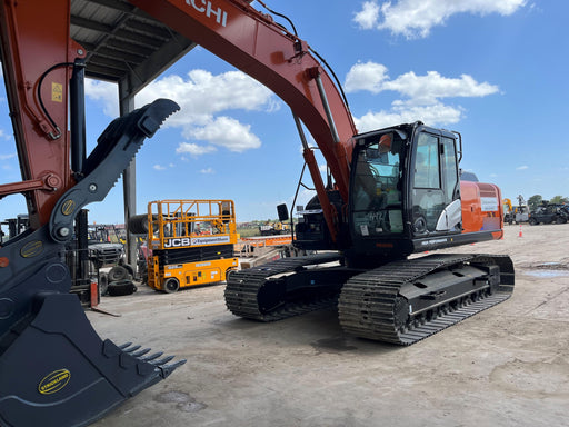 2023 HITACHI ZX210LC-6