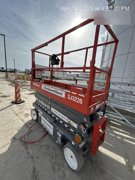 2018 Genie GS-2632 GENIE GS-2632 w/Fixed Rail, Chain Entry