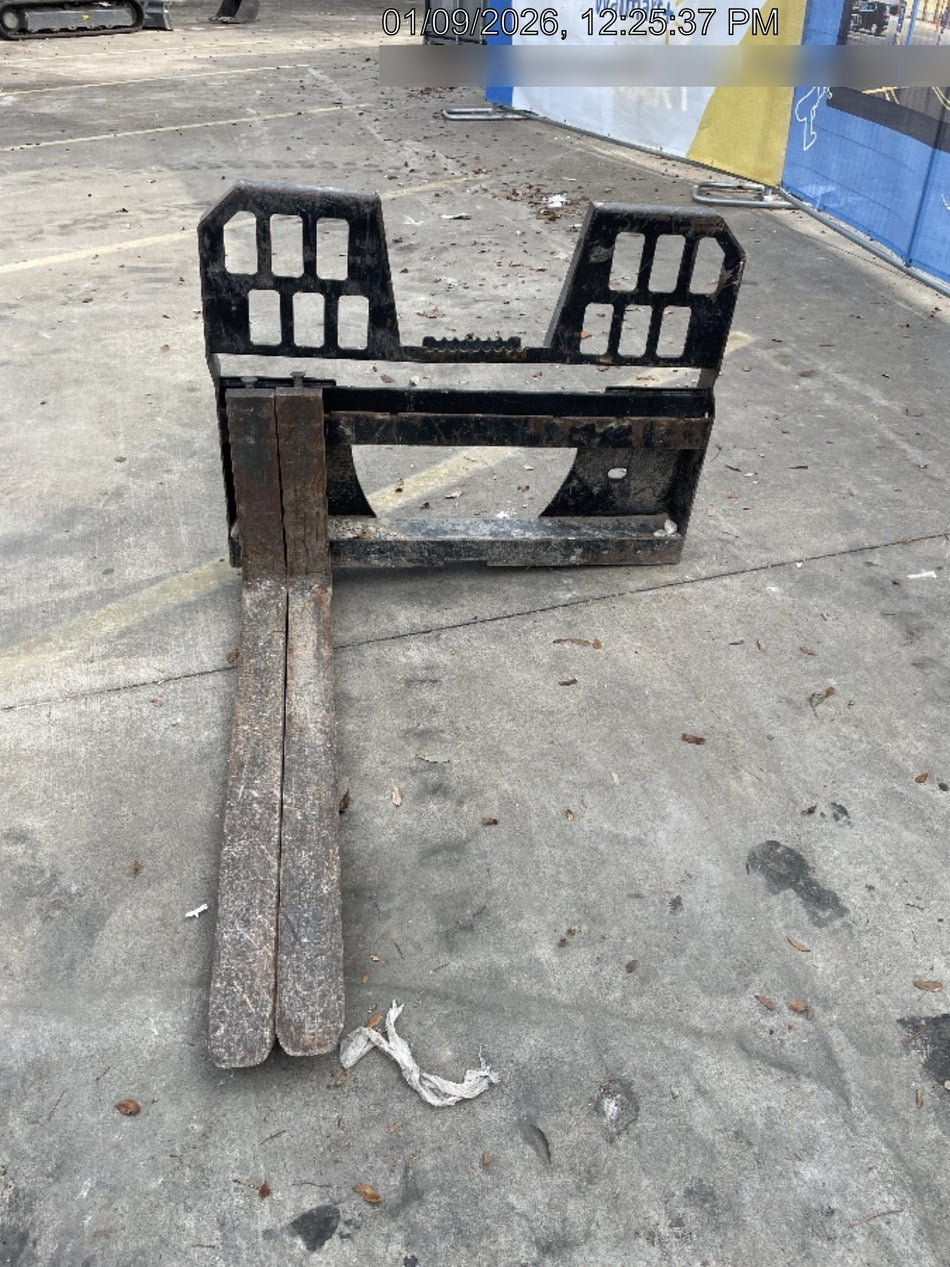 2021 FEMA 48" Pallet Forks - FEMA