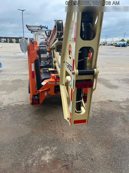 2022 JLG T350