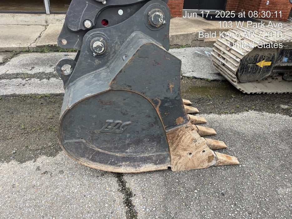 2025 JOHN DEERE 48" Bucket, Excavator 56,000 - 65,000 John Deere