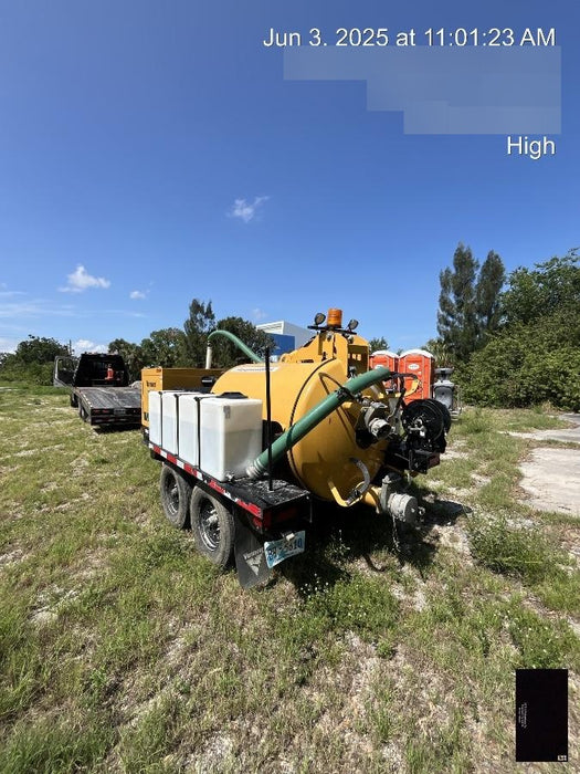 2022 VAC-TRON LP573XDT