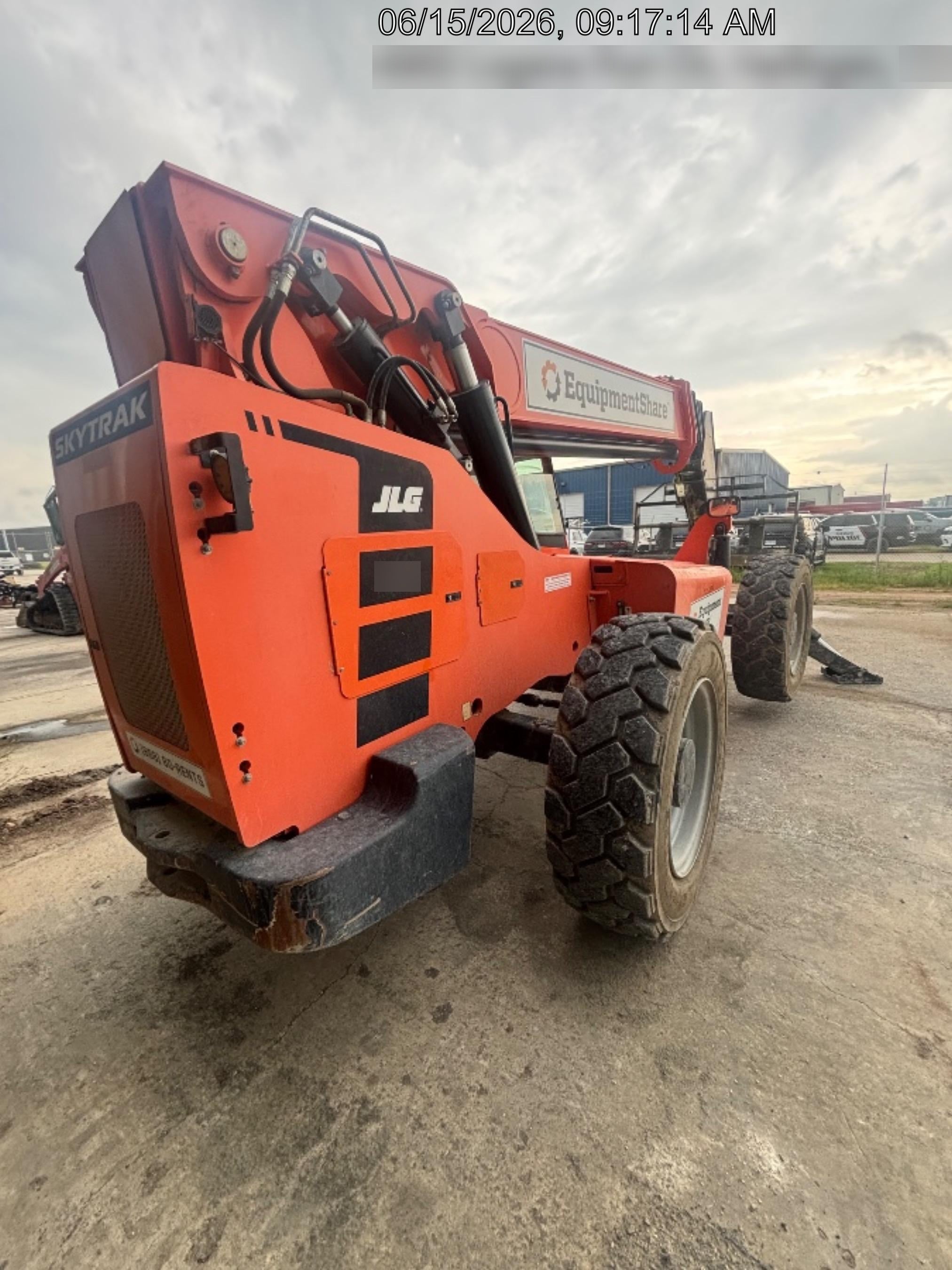 2021 JLG 12054