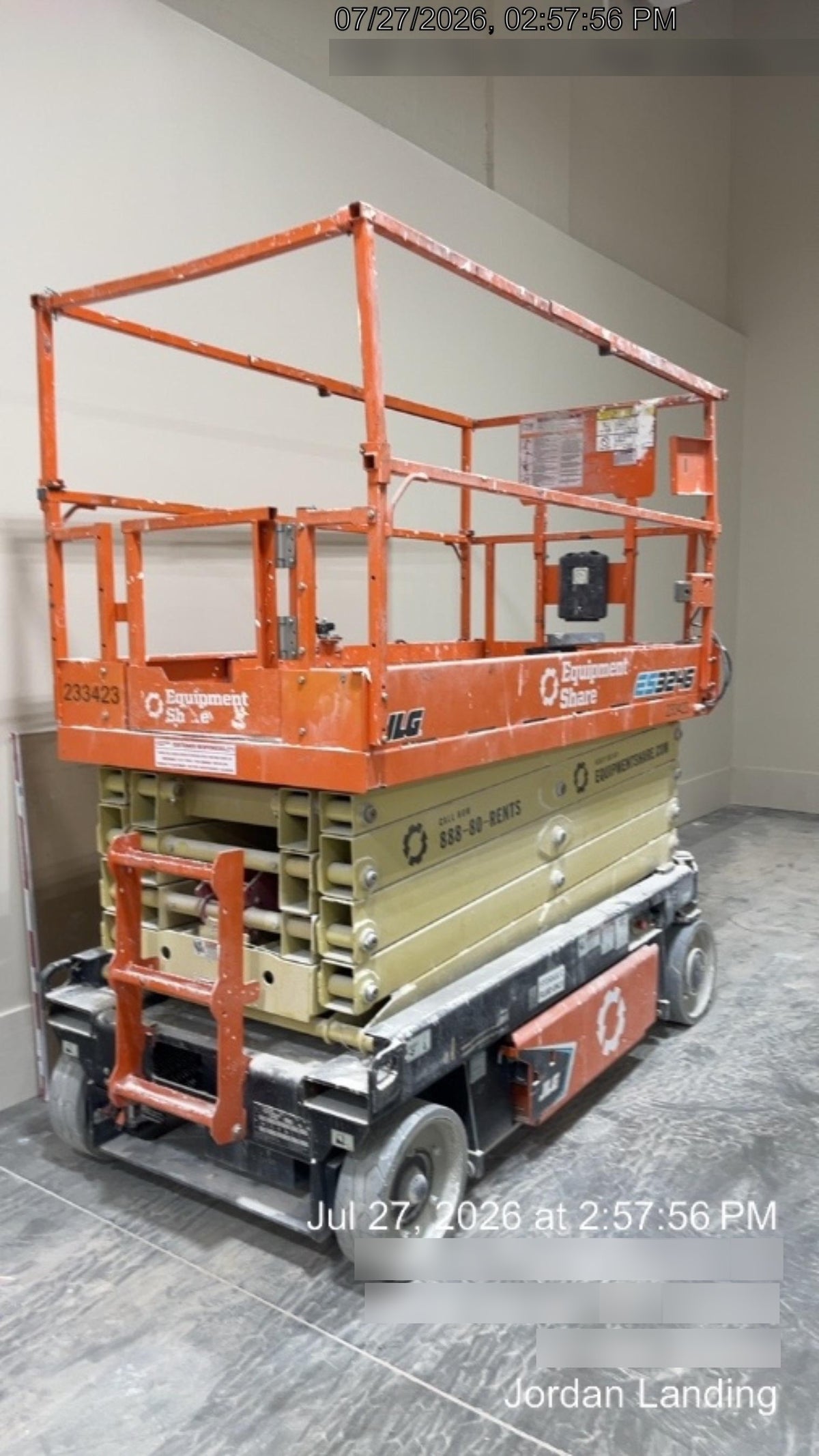 2022 JLG ES3246