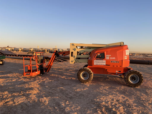 2019 JLG 450AJ