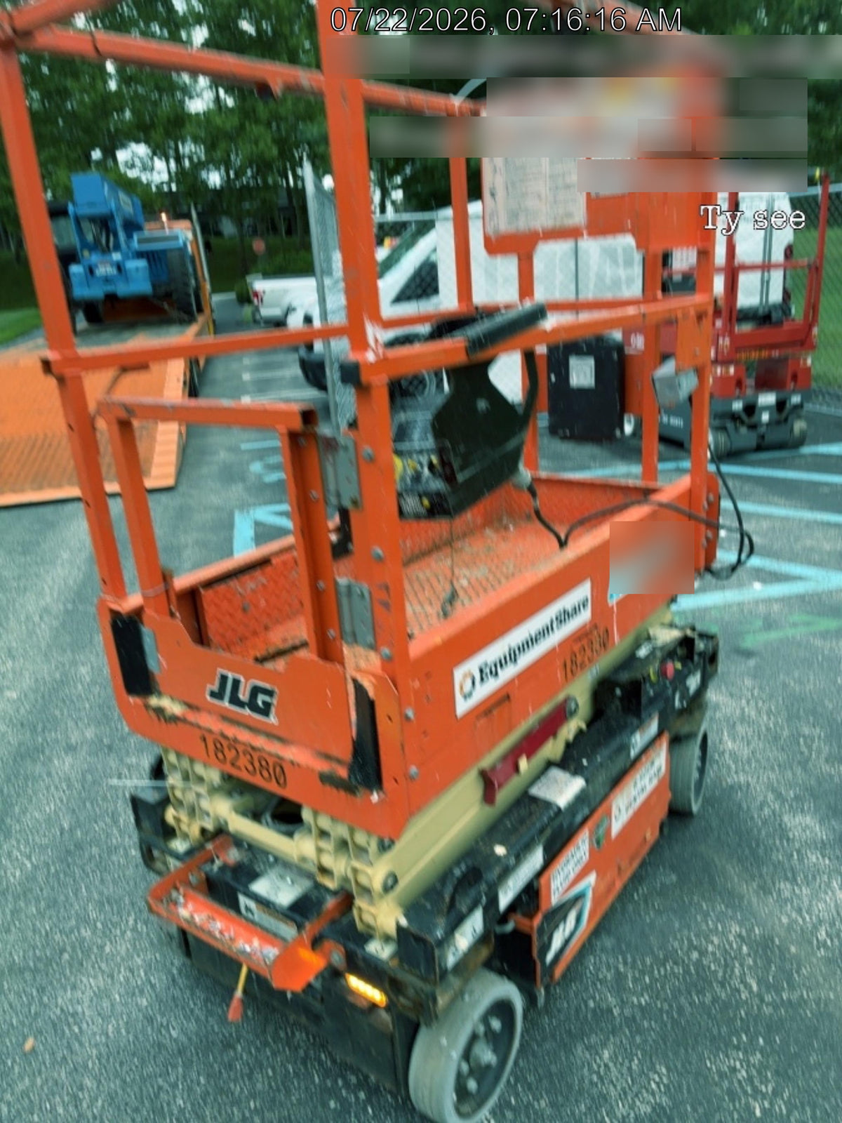 2021 JLG ES1330L