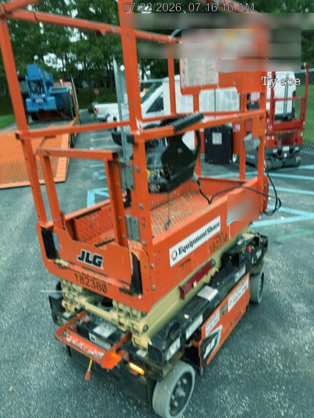 2021 JLG ES1330L