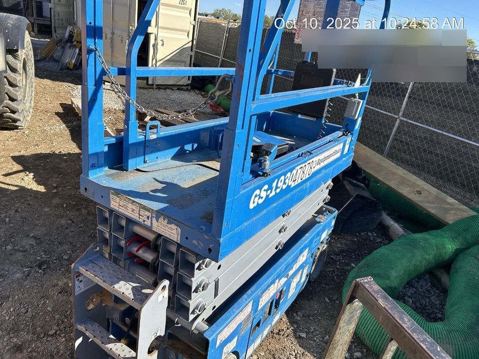 2019 Genie GS-1930 Fixed Rails with Chain Entry