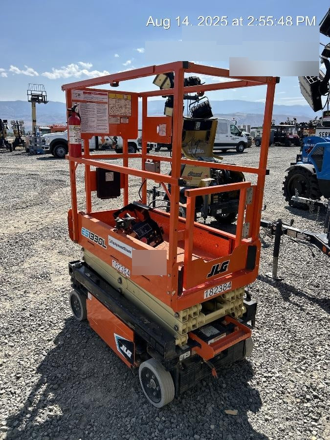 2021 JLG ES1330L