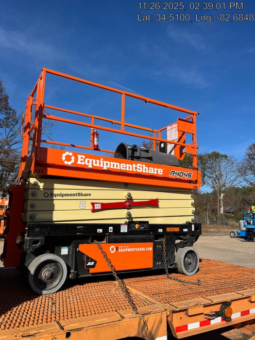 2022 JLG R4045