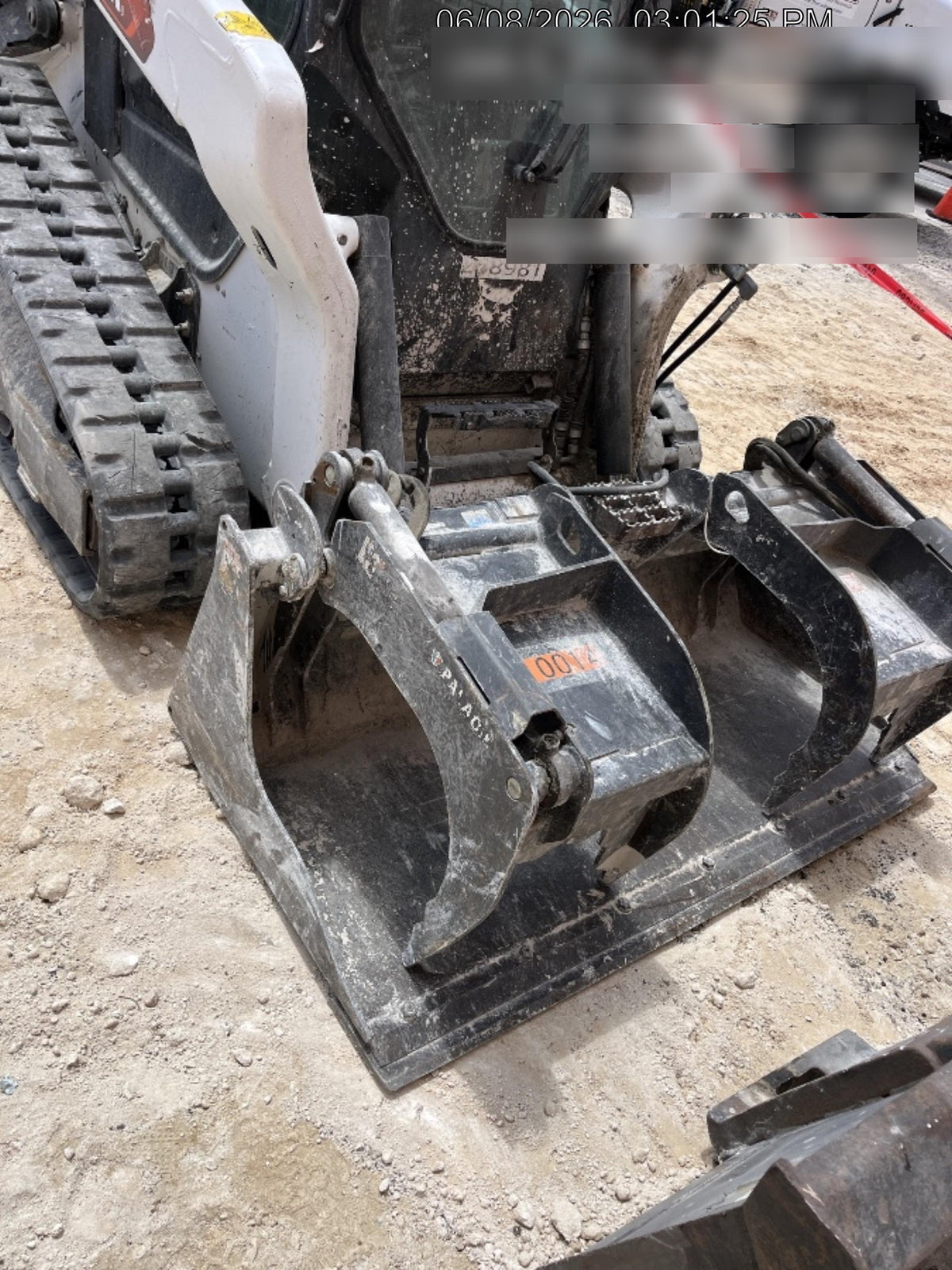 2020 PALADIN 72" Scrap Grapple Bucket - Paladin