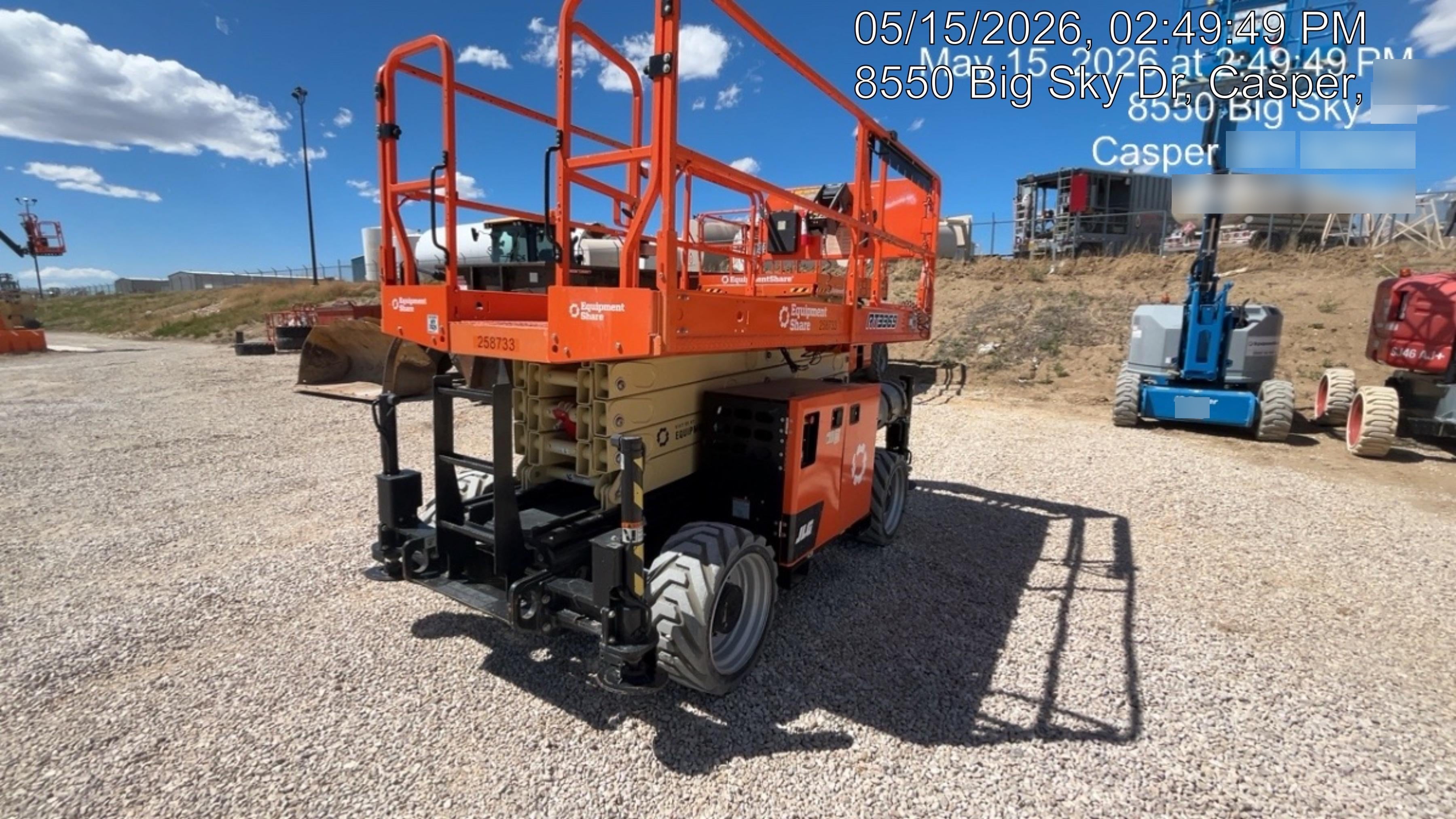 2022 JLG RT3369