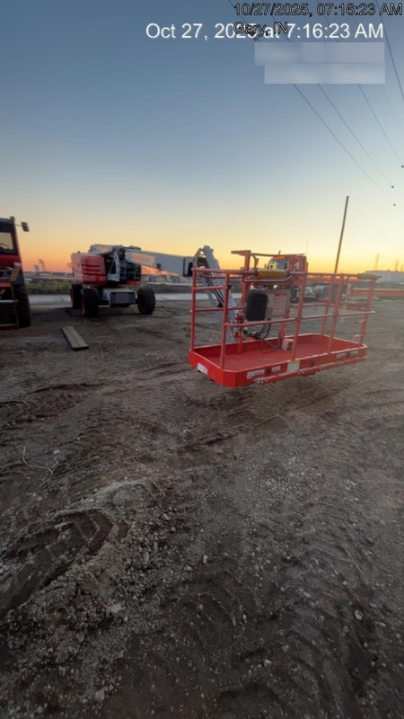 2018 Skyjack SJ85 AJ Skyjack SJ85 AJ, FF Tires, WRDY Generator, Beacon