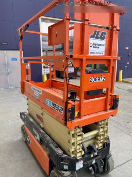 2022 JLG ES1932