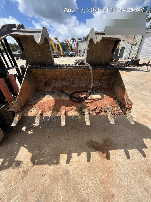 2025 EQUIPMENTSHARE 1006186 - 66" Tooth Bucket, CTL