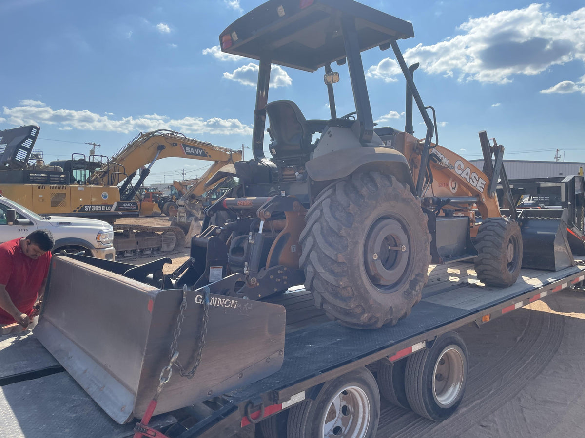 2022 CASE 570N EP