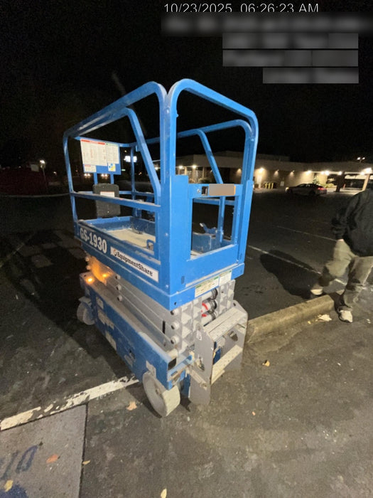 2019 Genie GS-1930 Half Height Swing Gate, 800W Inverter