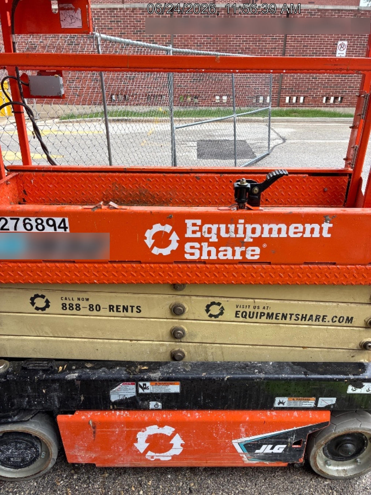 2022 JLG ES1932