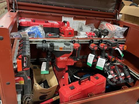 2022 MILWAUKEE 2822-22