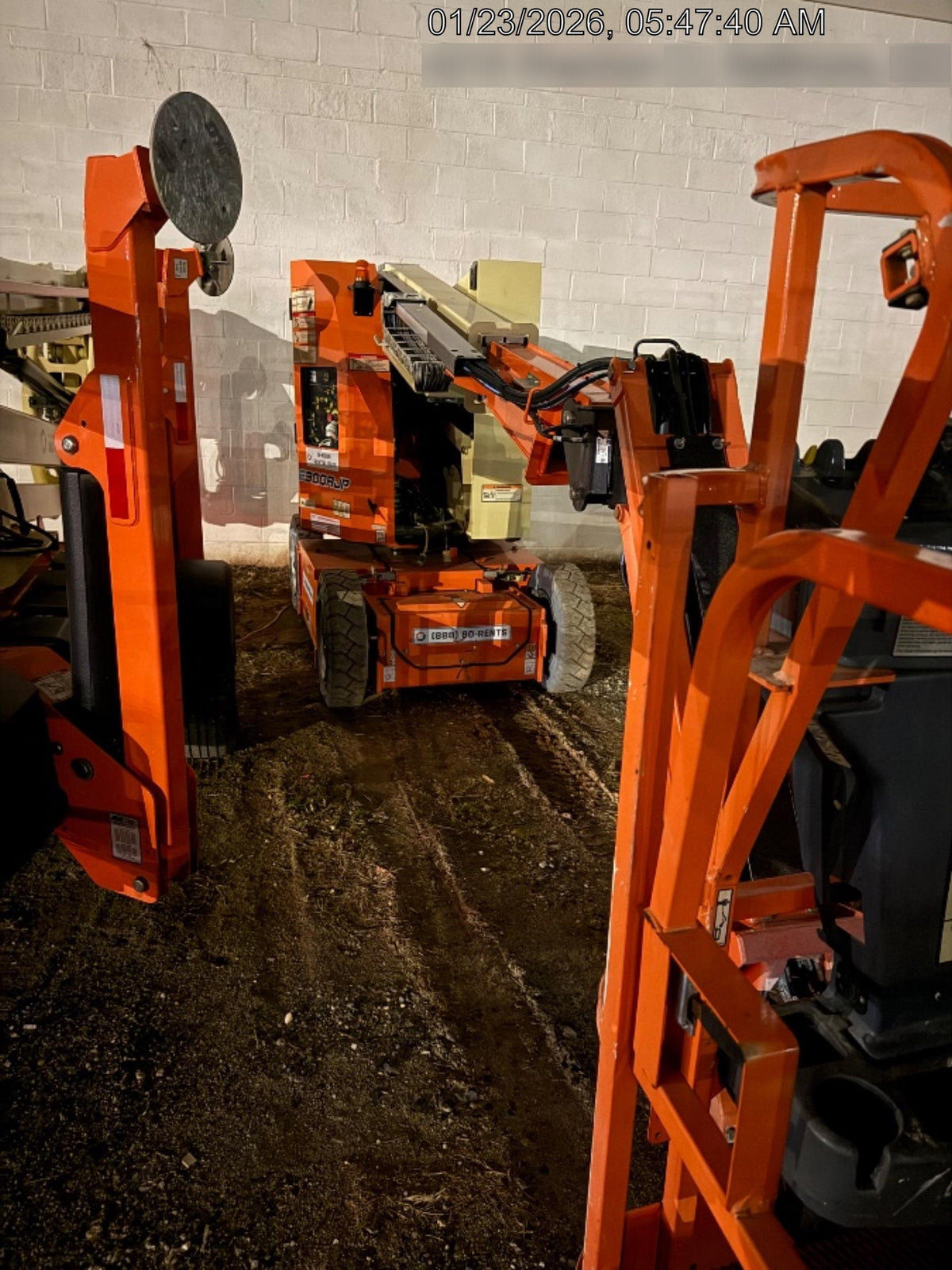 2022 JLG E300AJP
