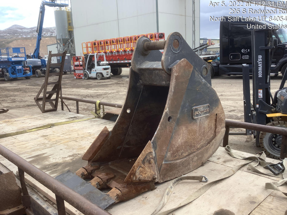 2020 DOOSAN 24" Bucket-Doosan