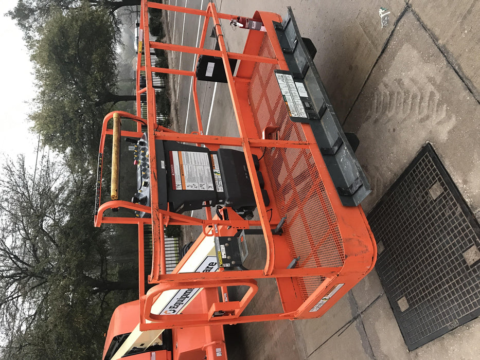 2019 JLG 400S