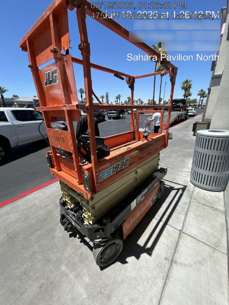 2021 JLG ES1932