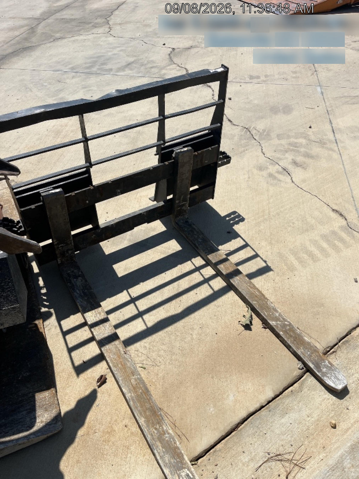 2024 ARROW MATERIAL HANDLING 72" Pallet Forks - Arrow